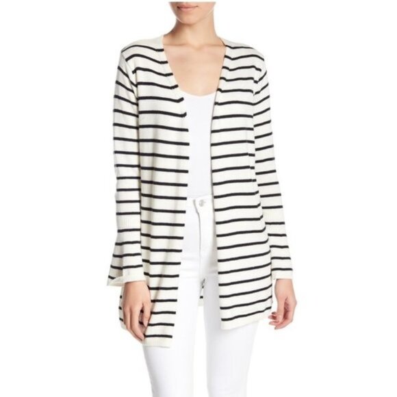 14th & Union Bell Sleeve Cardigan - Picture 1 of 5